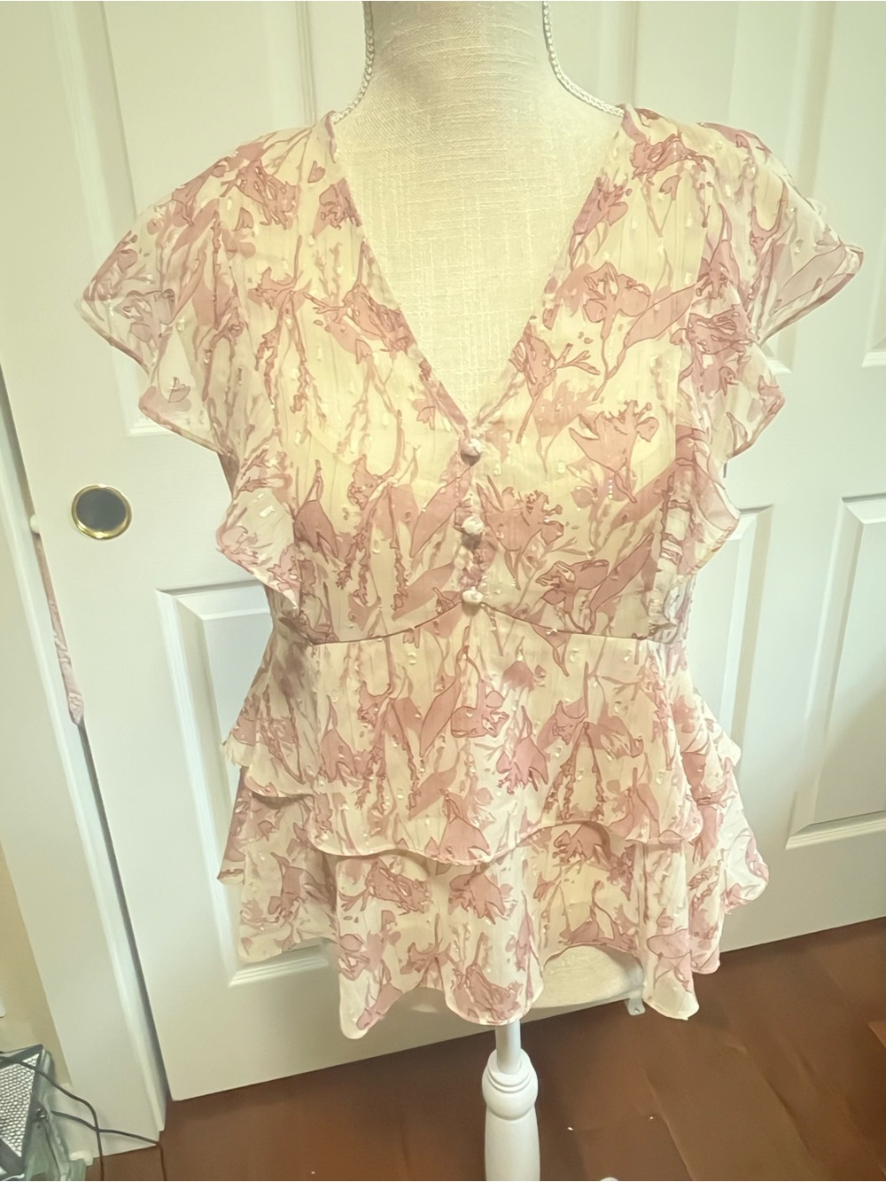 Free The Roses Floral Ruffle V-Neck Women's Top in Light Pink